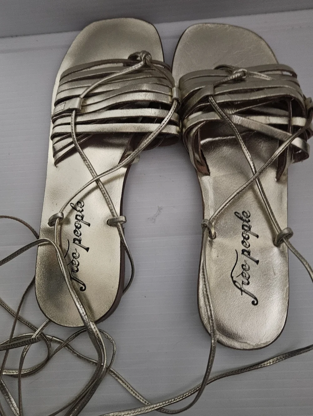 Free People Cami Huarache Wrap Sandals Gold Leather Gladiator – Size 9 Boho Chic